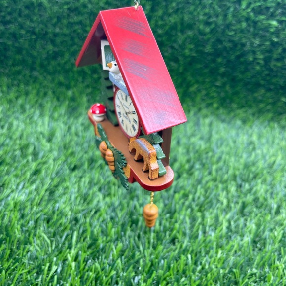 Authentic Hubrig Volkskunst German Erzgebirge Handcrafted Cuckoo Clock Ornament - Picture 8 of 9